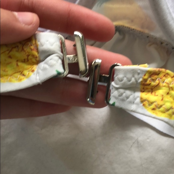 🌻 3/$40 🥳 Host Pick 🥳 Pineapple bikini - Picture 6 of 8